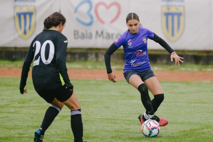 Andreea Cândea, o tânără sportivă de 16 ani legitimată la ACS Fotbal Feminin Baia Mare, a avut un debut impresionant la echipa națională U17 a României