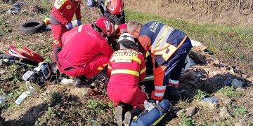 Accident feroviar în Săsar. Două victime sunt în stop cardio respirator