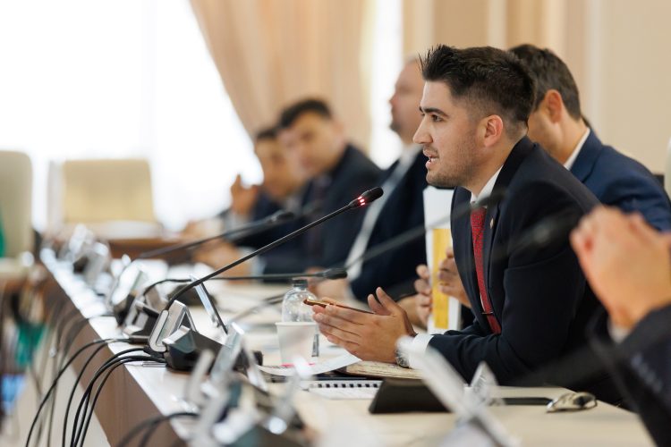 Brian Cristian, deputat USR, despre scandalul premierilor de la Federația Română de Canotaj