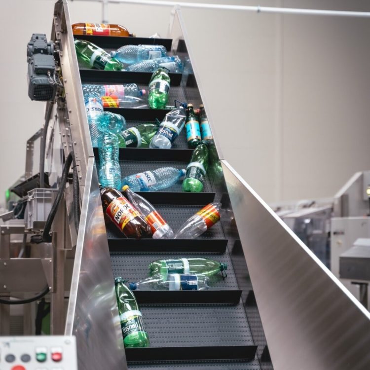 Prin sistemul garanție-returnare au fost recuperate 81% din ambalajele puse pe piaţă în luna septembrie