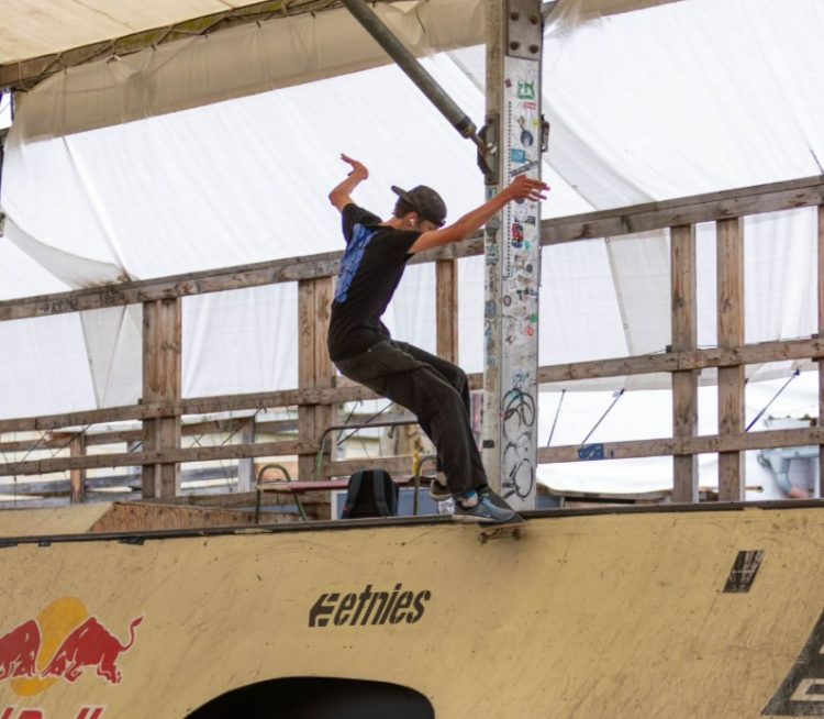 Patric Iluț scrie istorie pentru România: Locul 4 la cea mai importantă competiție mondială de skateboarding pentru tinerii sub 19 ani – World Rookie Tou