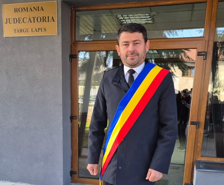 Nicu Bude, la depunerea jurământului pentru mandatul de primar al comunei Cupșeni