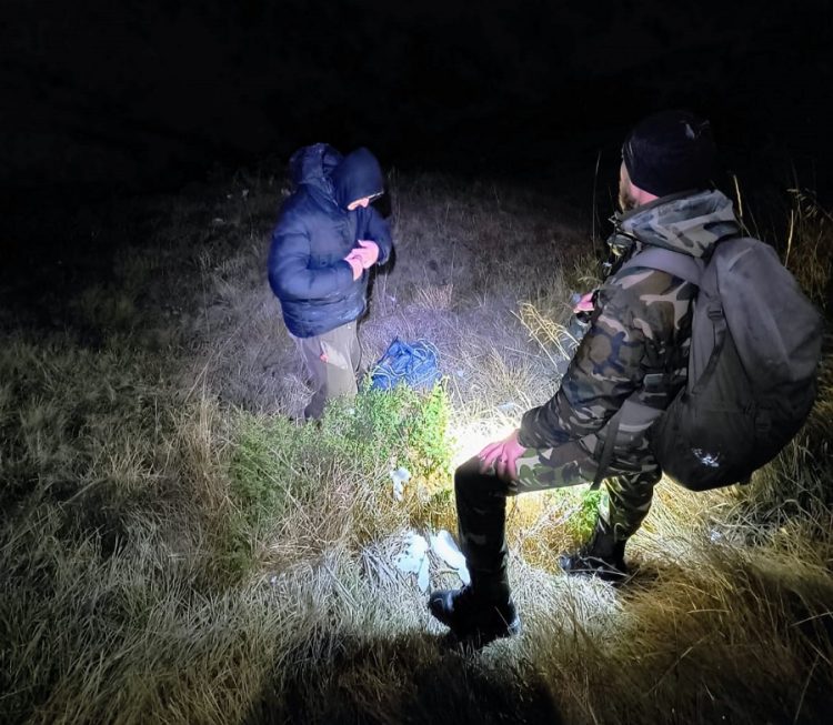 Ucrainean rătăcit în zona Vf. Pop Ivan, coborât de salvamontiști după 7 ore