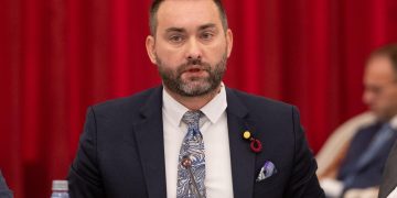  Parlamentarii PNL Maramureș susțin stabilirea unui salariu minim adecvat în România  și eliminarea discriminărilor din Legea pensiilor