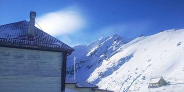 Minus 7 grade Celsius – temperatura înregistrată la staţia meteo Iezer din Munţii Rodnei