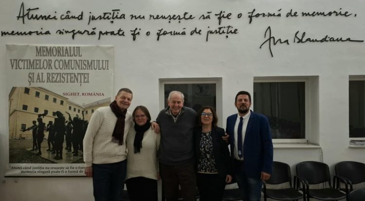 Elevi ai Centrului Județean de Excelență Maramureș, în dialog cu ziaristul și istoricul Thierry Wolton