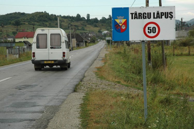 Accident în Târgu Lăpuș! Un polițist a fost implicat