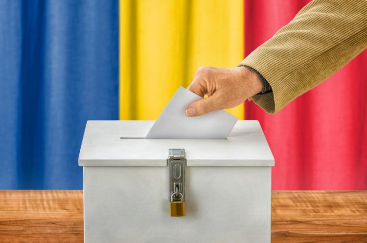 Călin Georgescu conduce în continuare cu 22,92% din voturile exprimate, după centralizarea a 99,88% dintre procesele verbale. Diferenţa de voturi dintre Ciolacu şi Lasconi s-a redus considerabil