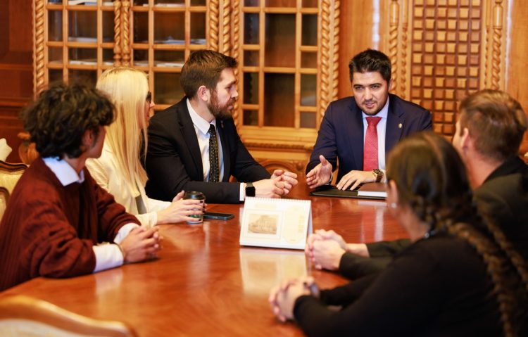 Brian Cristian, deputat USR: „Studenții României nu cer privilegii, ci doar o șansă corectă. Viitorul țării depinde de modul în care avem grijă de ei astăzi!