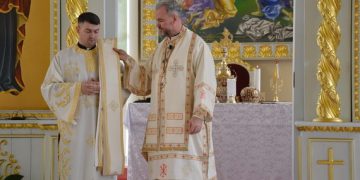 Preasfinția Sa Vasile Bizău a conferit treapta diaconatului tânărului Mititean Ioan-Alexandru