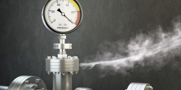 Miros puternic de gaz în mai multe clădiri din Baia Mare. Cursurile a trei școli au fost suspendate