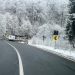 Cum se circulă în județ. Ninge la Vișeu, Borșa și în vârful Pasului Prislop. -9 grade Celsius s-au măsurat la stația meteo Iezer
