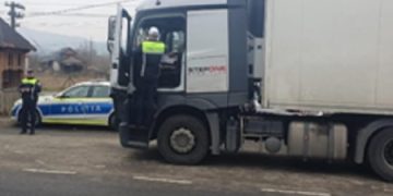 177 de camioane și autobuze, verificate de polițiștii maramureșeni în cadrul acțiunii Truck&Bus, care s desfășoară la nivel european