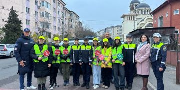 Patrula rutieră școlară, în acțiune în zona Școlii Gimnaziale „Dimitrie Cantemir” 
