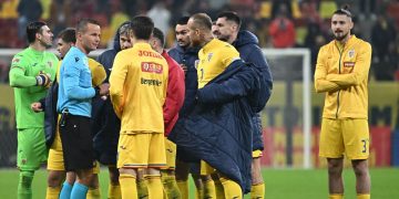 Daily Mail surprinde: ”Kosovarii au mâncat pizza în vestiar, în timp ce românii înghețau la -2 grade Celsius”