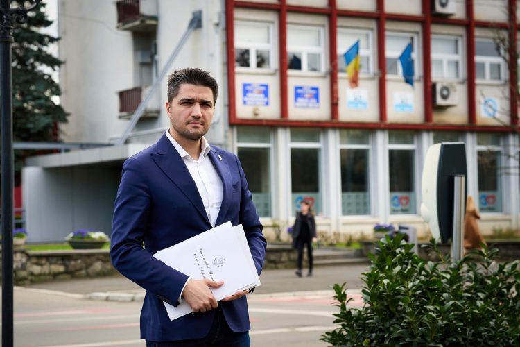 Brian Cristian cere excluderea din USR a celor care au făcut alianța cu PSD