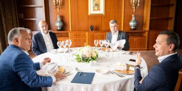 Să vorbim deschis despre o trădare! Guvernul României a ajuns o anexă a Budapestei!