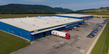 Video de la CITITORI: Situație tensionată la Grupul Taparo –  producător de mobilă din Țara Lăpușului!