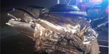 Accident cumplit în Brașov. Trei tineri au murit, după ce mașina lor s-a izbit de un TIR