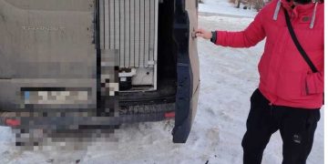 Un bărbat s-a ales cu o amendă de 10.000 de lei după ce a fost prins în timp ce abandona un frigider vechi în apropierea pârtiei de schi de la Cavnic