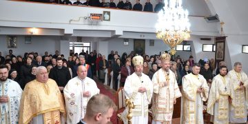 Preasfinția Sa Vasile Bizău și Preasfinția Sa Caudiu Pop, la hramul parohiei Jibou