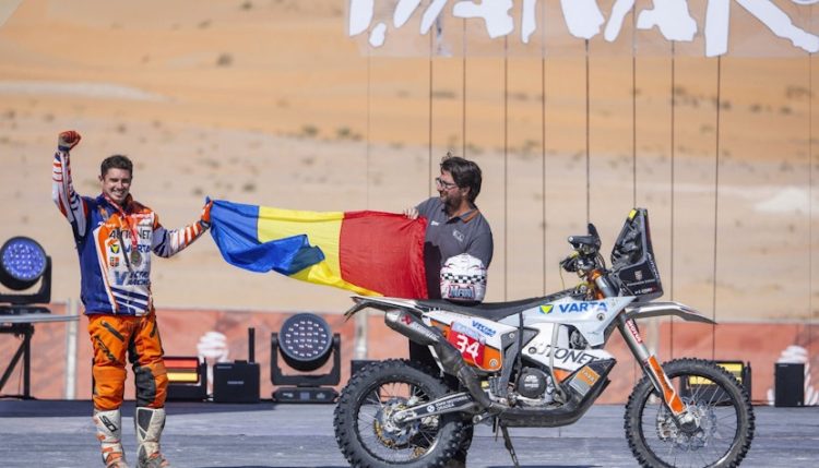 Ce performanță pentru românul Emanuel Gyenes! A câștigat Raliul Dakar 2025 la clasa Original by Motul
