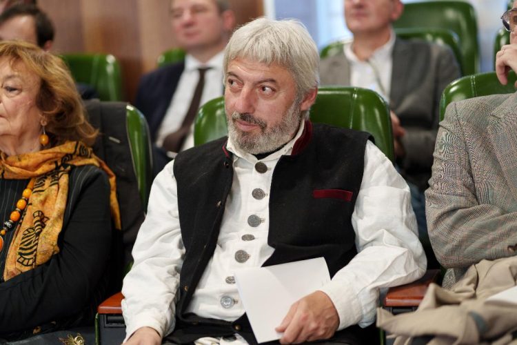 Marius Oprea: E prea târziu. Armata Georgeștilor a cucerit România