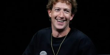 Mark Zuckerberg spune că „va reduce drastic cenzura” pe Facebook și Instagram