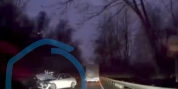 Accident pe DN1C! Coliziune în zona Mesteacăn între două mașini. VIDEO
