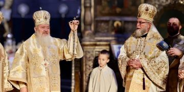 Mitropolitul Clujului, IPS Andrei Andreicuț, împlinește azi 76 de ani. Întru Mulți Ani!