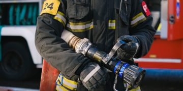 Incendiu în Borșa. Intervenție în forță a pompierilor. FOTO