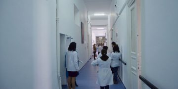 Un medic neurochirurg din Baia Mare a fost condamnat pentru că a folosit datele personale ale pacienților pentru a obține credite în numele acestora