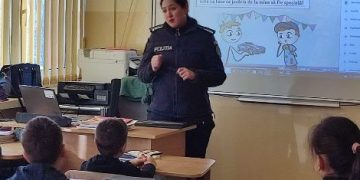 „Fii inteligent, nu violent!” este mesajul polițiștilor Biroului Siguranță Școlară adresat televilor
