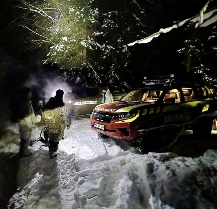 5 ucraineni care au fugit de război au fost salvați azi noapte de salvamontiștii din Maramureș