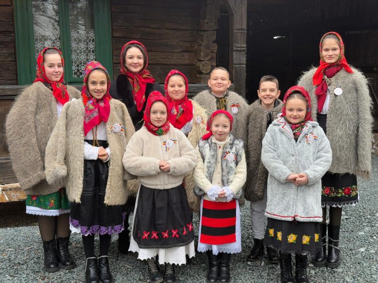 „Azi e despre tine, mama”, spectacol la Culcea dedicat celei mai importante ființe