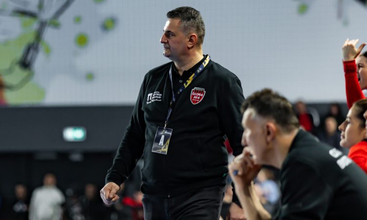 Rușinos pentru un selecționer! Pera a fost demis de Gloria Bistrița!