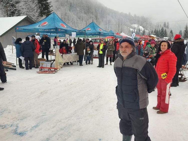 Hai la săniuș! Hai la Băiuț!