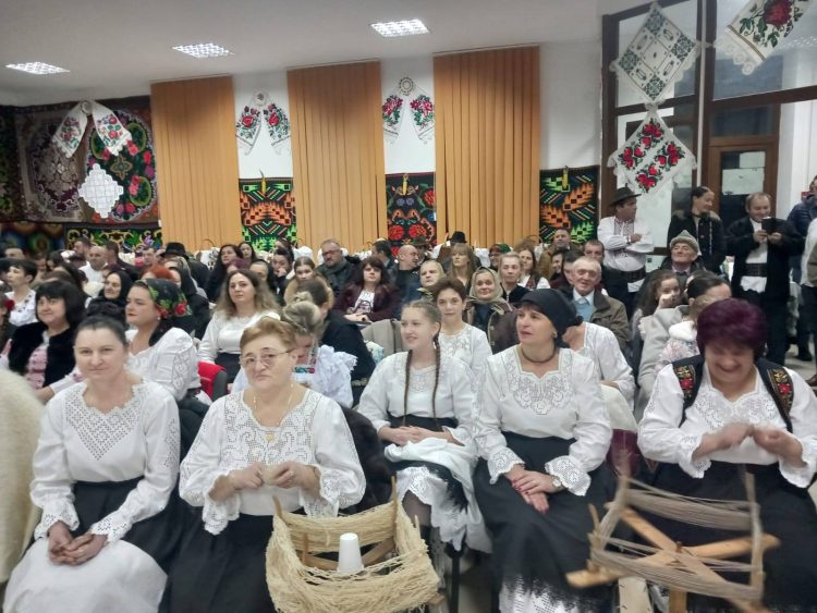 „Șezătoare la noi acasă”, sâmbătă, la Boiu Mare