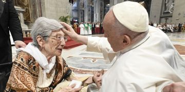 Papa Francisc a evidențiat speranța în tema pentru a cincea Zi Mondială a Bunicilor și Vârstnicilor