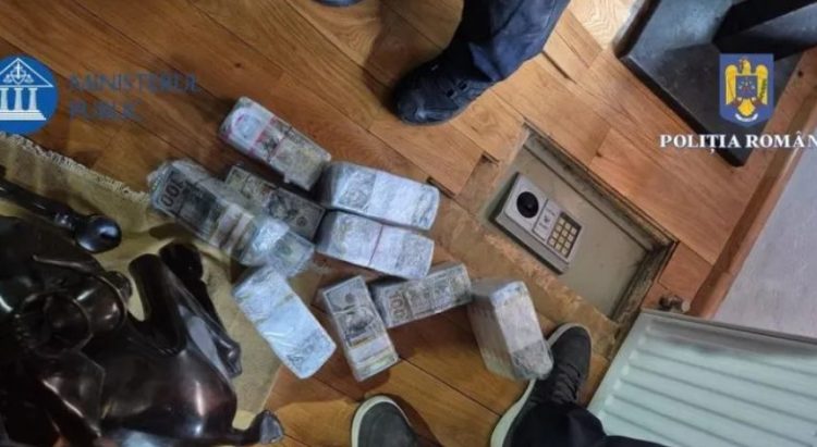 Un seif cu un milion și jumătate de dolari găsit de procurori în podeaua casei lui Horațiu Potra