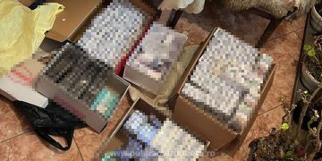 Țigări în valoare de peste 12.300 de lei descoperite de poliţiştii de frontieră în urma unor percheziţii domiciliare în Sighetu Marmației