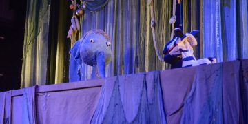 „Elefănțelul curios”, oferit copiilor la Teatrul de Păpuși