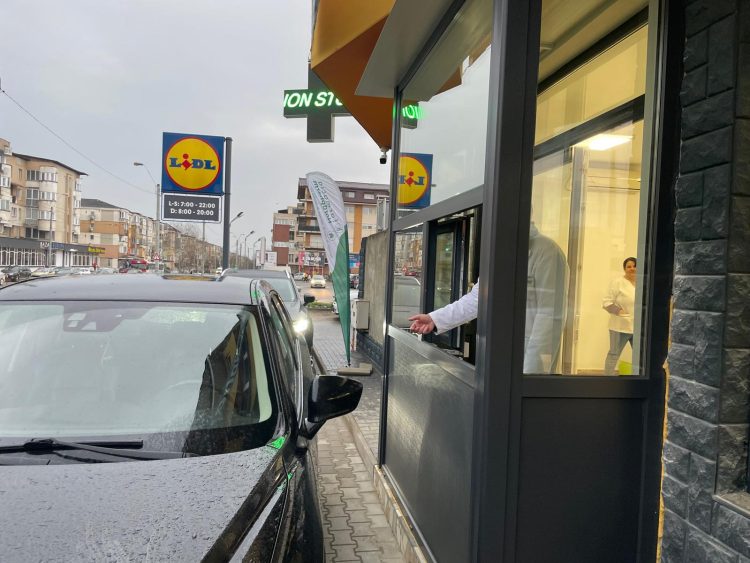 Prima farmacie drive-in din Baia Mare, un concept inovator pentru nordul țării
