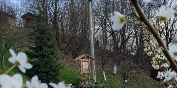 Calea Crucii organizată de Parohia romano-catolică „Sfânta Treime” din Baia Mare în sâmbăta dinaintea Floriilor