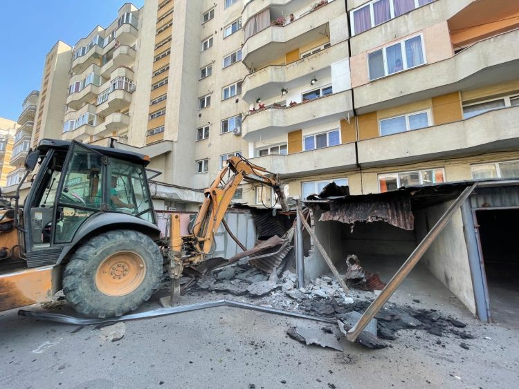Primăria Baia Mare Demolează Garajele Ilegale din Zona Centrală