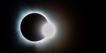 O eclipsă parţială de Soare va avea loc sâmbătă, 29 martie. La ce oră se va vedea din Baia Mare