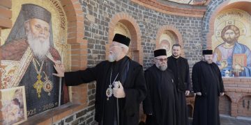 Preasfințitul Părinte Iustin va săvârși  Slujba Pavecerniței Mari la Mănăstirea Rohia