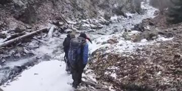 Alți trei ucraineni rătăciți au fost coborâți în siguranță de salvamontiști și polițiști de frontieră