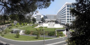 Noapte liniștită pentru Papa Francisc, la „A. Gemelli”. Pontiful continuă odihna și terapia