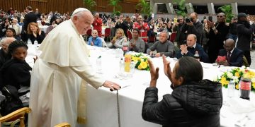 Papa Francisc și magisteriul privind săracii: cuvinte și gesturi